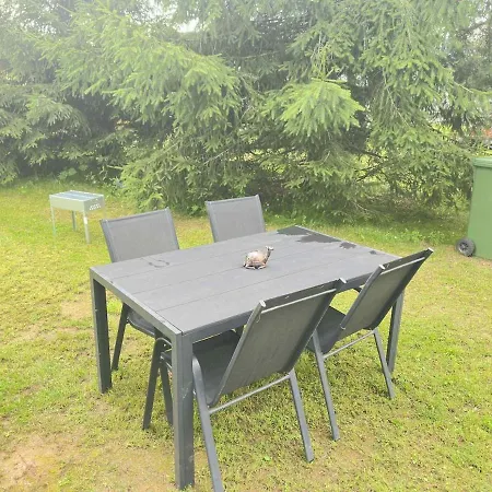 Vaeike Majake Vaikses Ja Kaunis Looduskohas Tartumaal * Tooraste (Tartu)