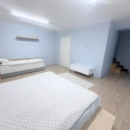 Vaeike Majake Vaikses Ja Kaunis Looduskohas Tartumaal *